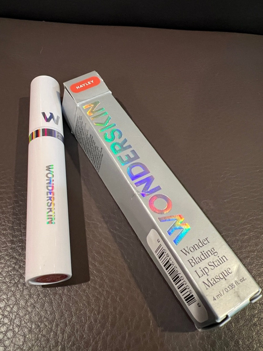 Wonderskin Hayley lip stain